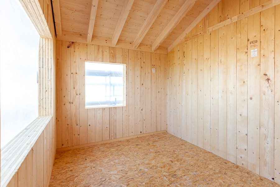 Massivholzhaus, Massivholzwand in Rohbau